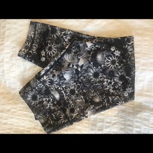 Lululemon floral print crop leggings